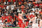 世俱杯官网:“双塔”闪光 中国女篮热身赛击败日本队